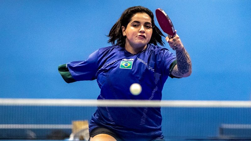 Bruna Alexandre terminou com medalha de ouro no pr