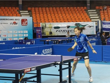 Caroline Kumahara vence o primeiro jogo do sub-21 no Latino-Americano