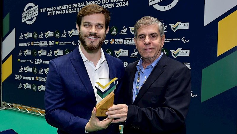 Alaor Azevedo e o secretário Felipe Becari. Foto: 