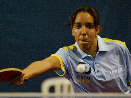 LUCIANA COUTINHO CONSEGUE BELA VITÓRIA SOBRE CANADENSE
