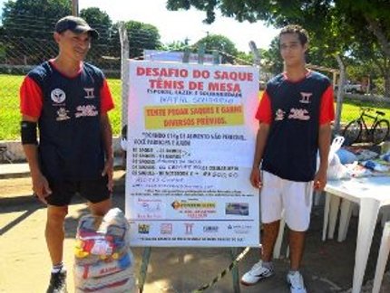 MESATENISTAS ARRECADAM MAIS DE 250 KG DE ALIMENTOS