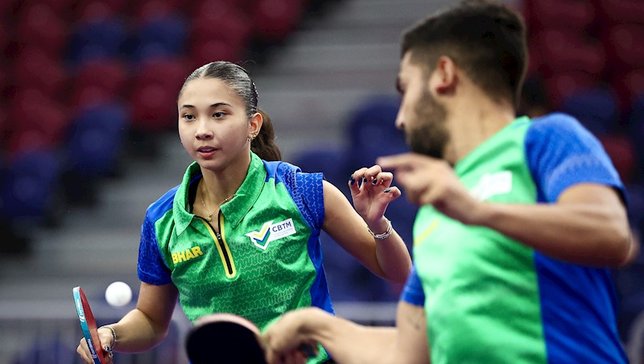 Giulia Takahashi e Guilherme Teodoro em ação. Dupl