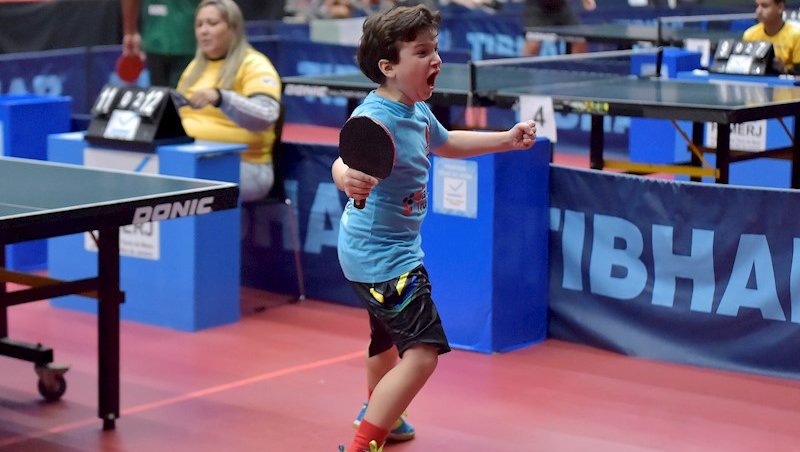 Joaquim Costa vibra com a vitória na categoria sub