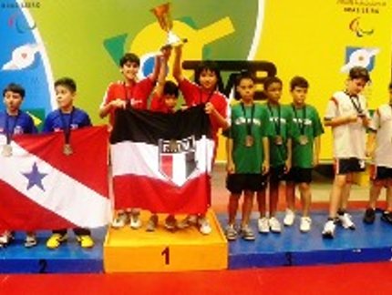 ATLETAS DO COLÉGIO SEPAM COMEMORAM CONQUISTAS