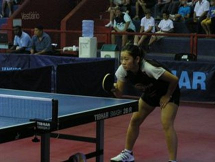 CARINA VENCE KARIN SAKO E ESTÁ NAS SEMIFINAIS