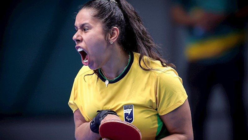 Aline Ferreira é medalhista de bronze no Parapan. 