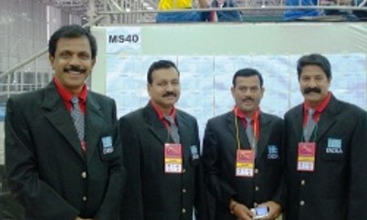INDIANOS CHAMAM ATENÇÃO PELA ELEGÂNCIA