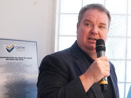 Steve Dainton destaca o crescimento do tênis de mesa no Brasil e revela planos da ITTF