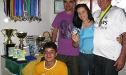 JANE RODRIGUES COMEMORA ANIVERSÁRIO COM A FAMÍLIA EM GOIÁS