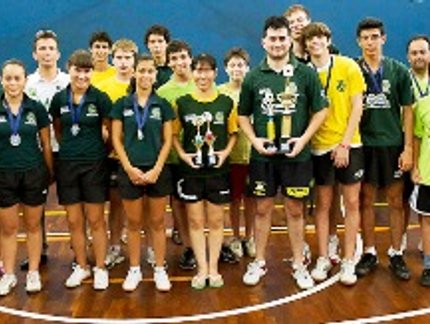 SB É CAMPEÃ NO TOP-16 DA LIGA REGIONAL DE TÊNIS DE MESA