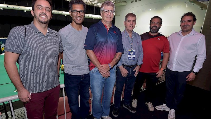 Representantes do Pickleball ao lado do presidente