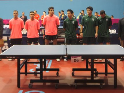 Seleção masculina vence a Venezuela e está a um passo da final