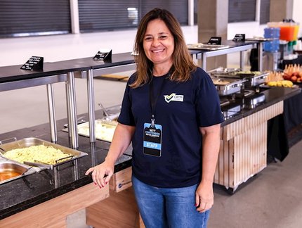 Experiência em grandes eventos qualifica Flávia Albuquerque no controle da alimentação dos atletas no WTT Contender Rio