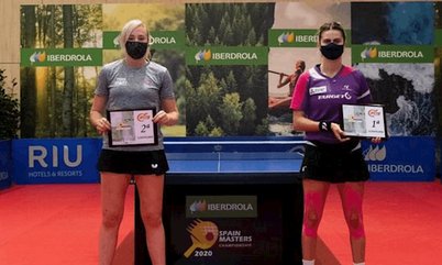Bruna Takahashi é campeã invicta do Masters da Espanha e fatura o primeiro título na nova temporada