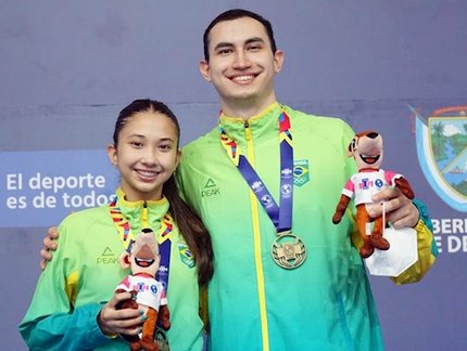 Giulia Takahashi e Rafael Turrini conquistam a medalha de ouro em duplas mistas nos Jogos Pan-Americanos Júnior