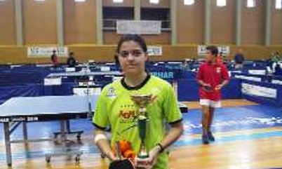 LÍVIA GOMES CONQUISTA TÍTULO EM PORTUGAL