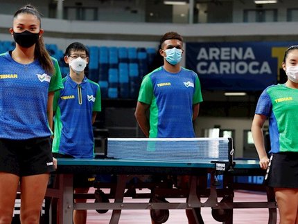 Integrados aos treinos da Seleção feminina, jovens atletas projetam o futuro do tênis de mesa do Brasil