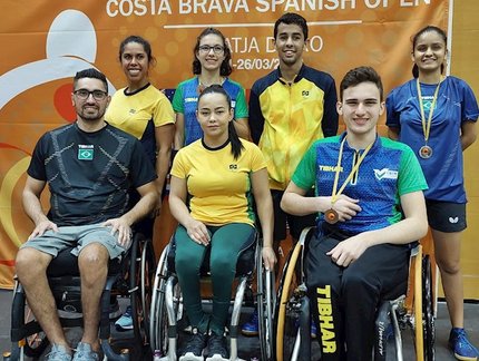 Evellyn dos Santos brilha também nas duplas mistas e conquista mais uma medalha de prata na Espanha