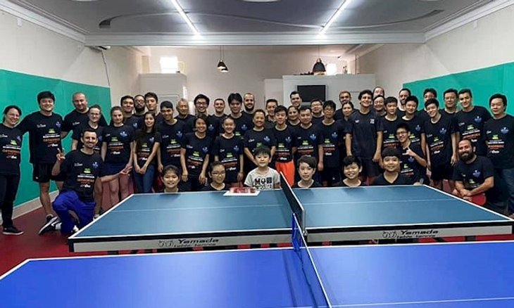 Professores e alunos do Match Point, o novo clube 