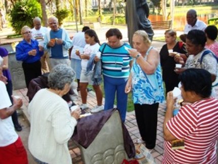 LU ALCKMIN ACOMPANHA ATIVIDADES DO CENTRO DE CONVIVÊNCIA DO IDOSO