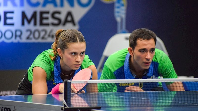 Bruna Takahashi e Hugo Calderano em ação no Pan-Am
