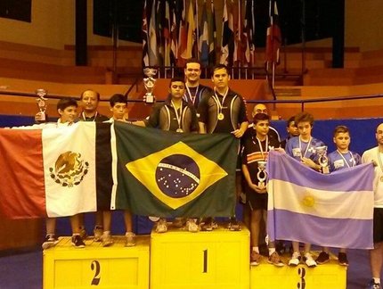 Latino-Americano mirim: Brasil supera México e é campeão invicto por equipes