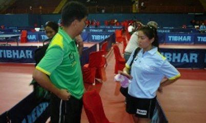 JESSICA SALVA TRÊS MATCH POINTS, VIRA E SE CLASSIFICA