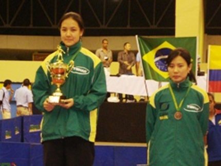MENINAS DO JUVENIL CONQUITAM OURO E BRONZE NO INDIVIDUAL