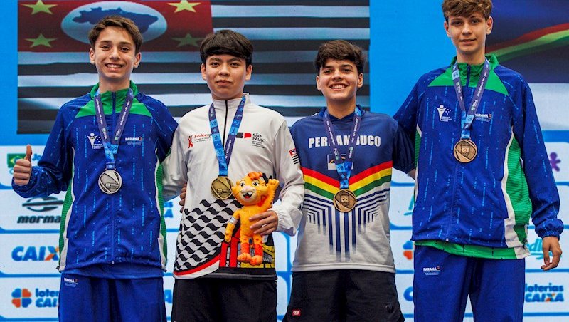 Pódio do individual masculino de tênis de mesa dos