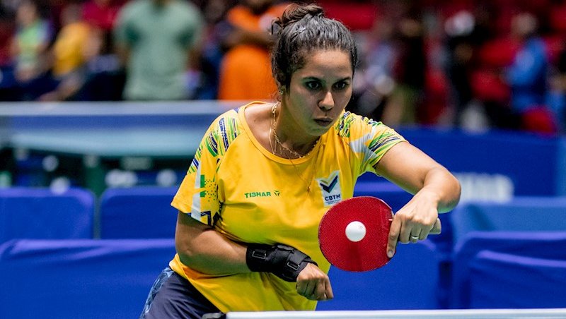Aline Ferreira joga nesta sexta-feira buscando a c
