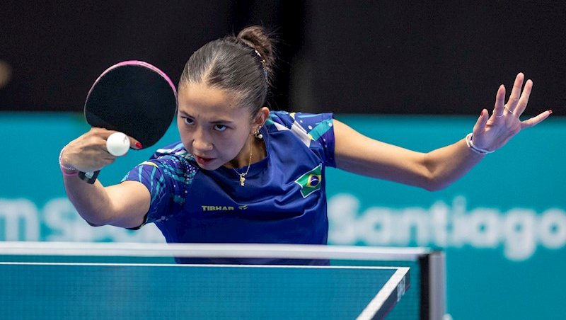 Giulia Takahashi venceu bem na estreia. Foto: Cris