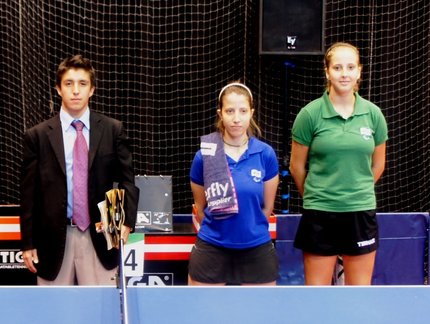 Danielle Rauen leva a melhor no duelo caseiro contra Jennyfer Parinos