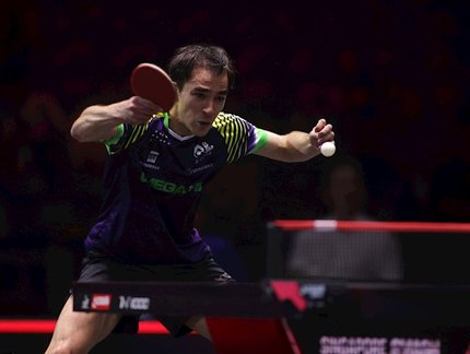 Hugo Calderano é superado por Ma Long nas semifinais e encerra campanha histórica no Grand Smash Singapura com o bronze