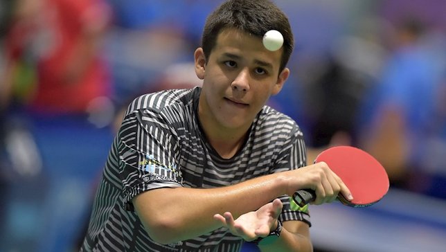 Theo Cruz faturou a categoria sub-19, unificando o