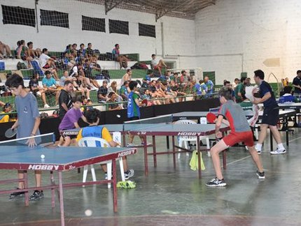 Atletas de Itu se destacam no Torneio de Tênis de Mesa