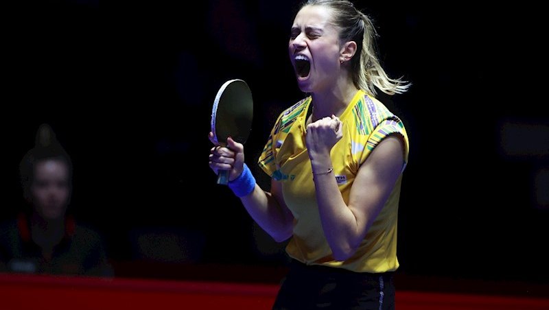 Bruna Takahashi venceu dois duelos contra as húnga