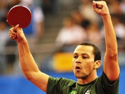 THIAGO VENCE COM FACILIDADE NA ESTRÉIA