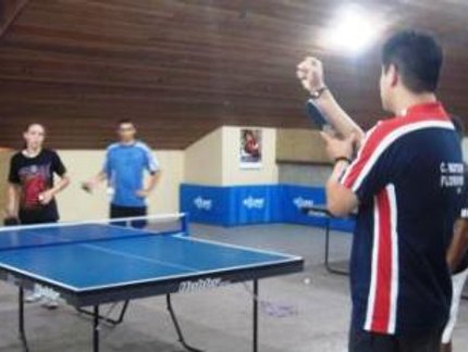 CAZUO PROMOVE CLÍNICA DO TÊNIS DE MESA EM BRUSQUE