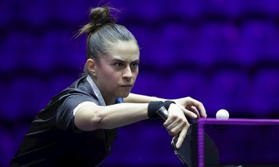 Bruna Takahashi cai para a número um do mundo no WTT Champions de Macau