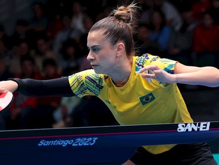 Bruna Takahashi vence primeiro desafio e fica a uma vitória da segunda fase da Copa do Mundo Macau 2024