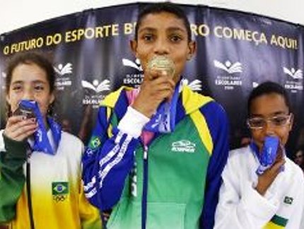 OLIMPÍADAS ESCOLARES TAMBÉM PROPAGAM NOÇÕES DE CIDADANIA