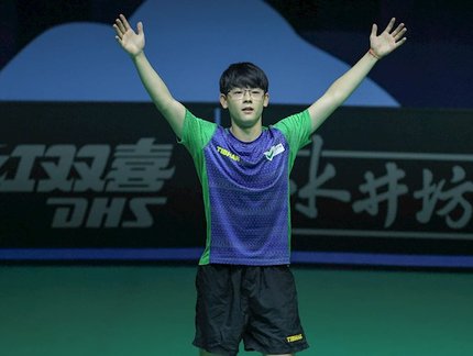 Empurrado pela torcida, Leonardo Iizuka chega à fase principal do WTT Contender Rio