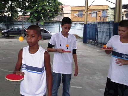 Projeto da CBTM junto às escolas do Rio ajuda na disciplina de alunos