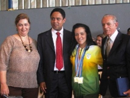 JANE PARTICIPA DE CERIMÔNIA DO PROJETO SEGUNDO TEMPO