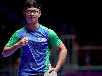 Carlos Ishida vence na estreia e fica a dois jogos da fase principal do WTT Feeder Düsseldorf