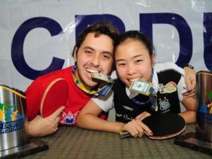 LIDNEY E CLÁUDIA VENCEM LIGA DO DESPORTO UNIVERSITÁRIO 2011
