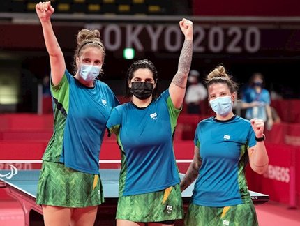 Bronze para as meninas! Bruna Alexandre, Danielle Rauen e Jennyfer Parinos conquistam mais uma medalha para o Brasil