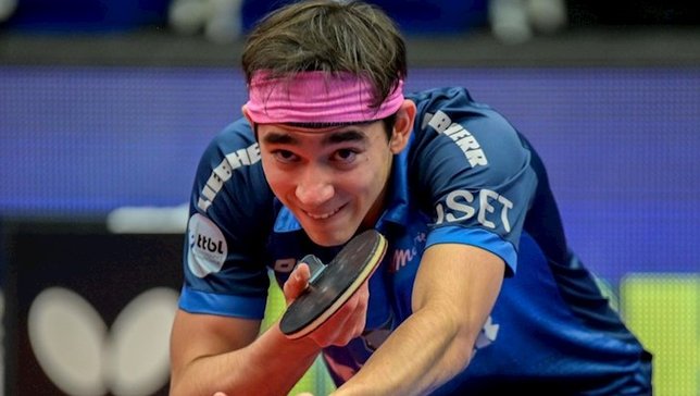 Hugo Calderano em ação na semifinal da Bundesliga.