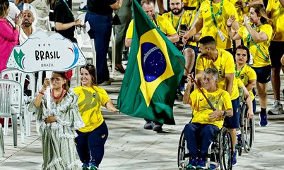 Iranildo Espíndola celebra experiência como porta-bandeira em Valledupar: “Vai ficar eternizado na minha carreira”