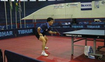HUGO VENCE TSUBOI E FICA A UMA VITÓRIA DO TÍTULO